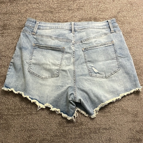 NWT Pistola Jean Shorts Size 18W - Picture 10 of 10